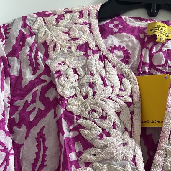 Embroidered top - Picture 2 of 3